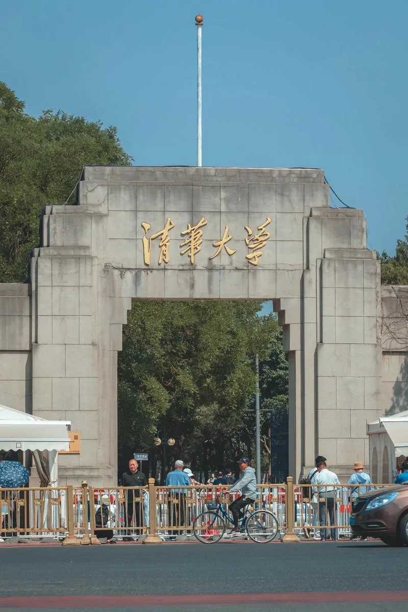 “考上大学就轻松了”，史上最大骗局是怎么炼成的？